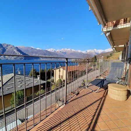 Apartman Picturesque In With Balcony Dorio